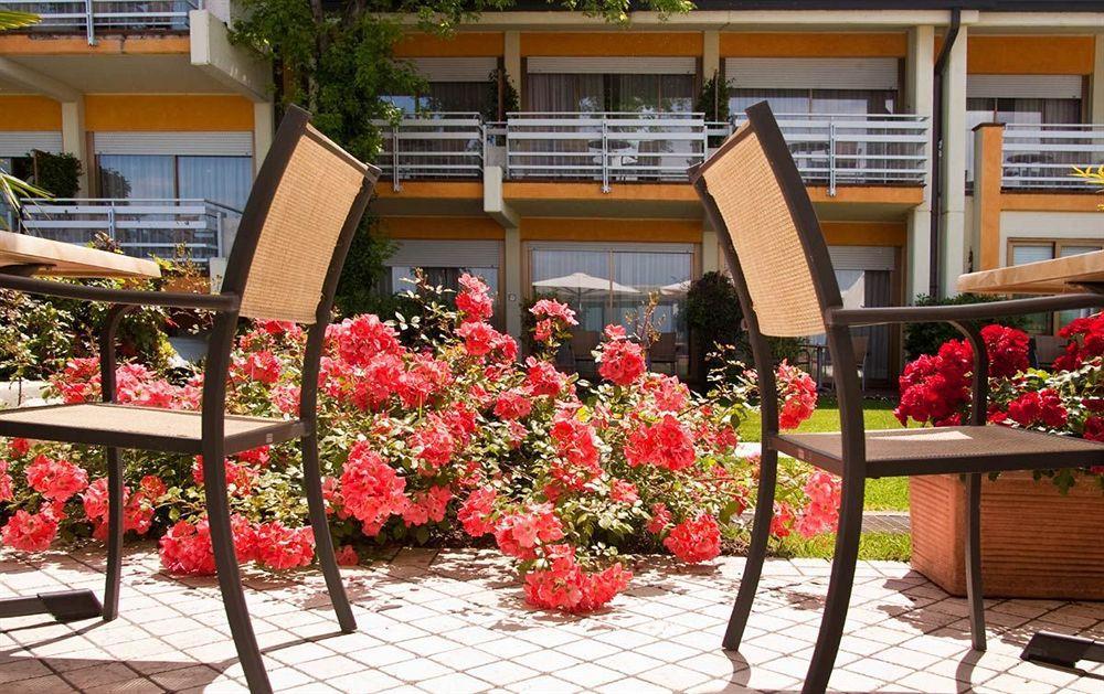 Отель Lido International Дезенцано-дель-Гарда Экстерьер фото